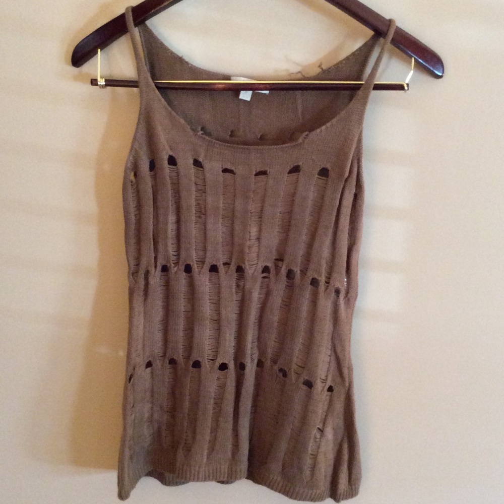 GB distressed tank top
