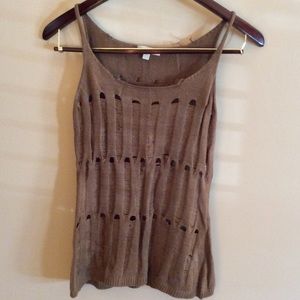 GB distressed tank top