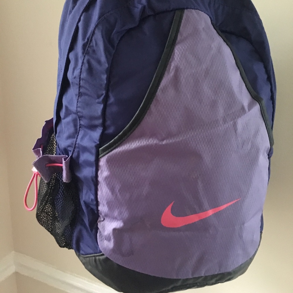 Nike Women’s Medium Sized Backpack