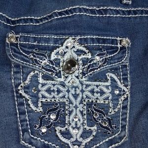 Apt 9 capri studded flap pocket jeans