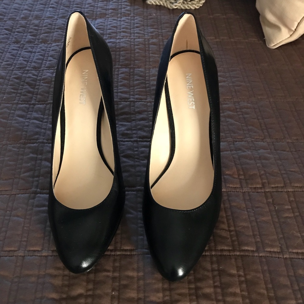 Nine West new black pumps NWOT