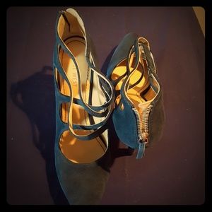 Nine West Navy Suede Shoe