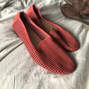 Adam Tucker ... me Too flats