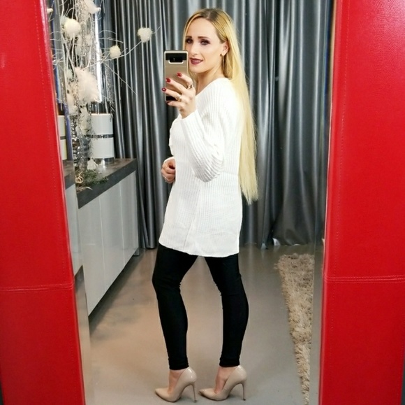 CREAM LACE-UP DEATILED OVERSIZED SWEATER - Picture 4 of 4