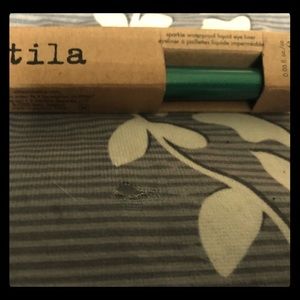 NEW STILA peacock green liquid eyeliner