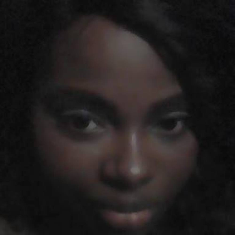 Meet your Posher, Latoya