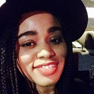 Meet your Posher, Shana