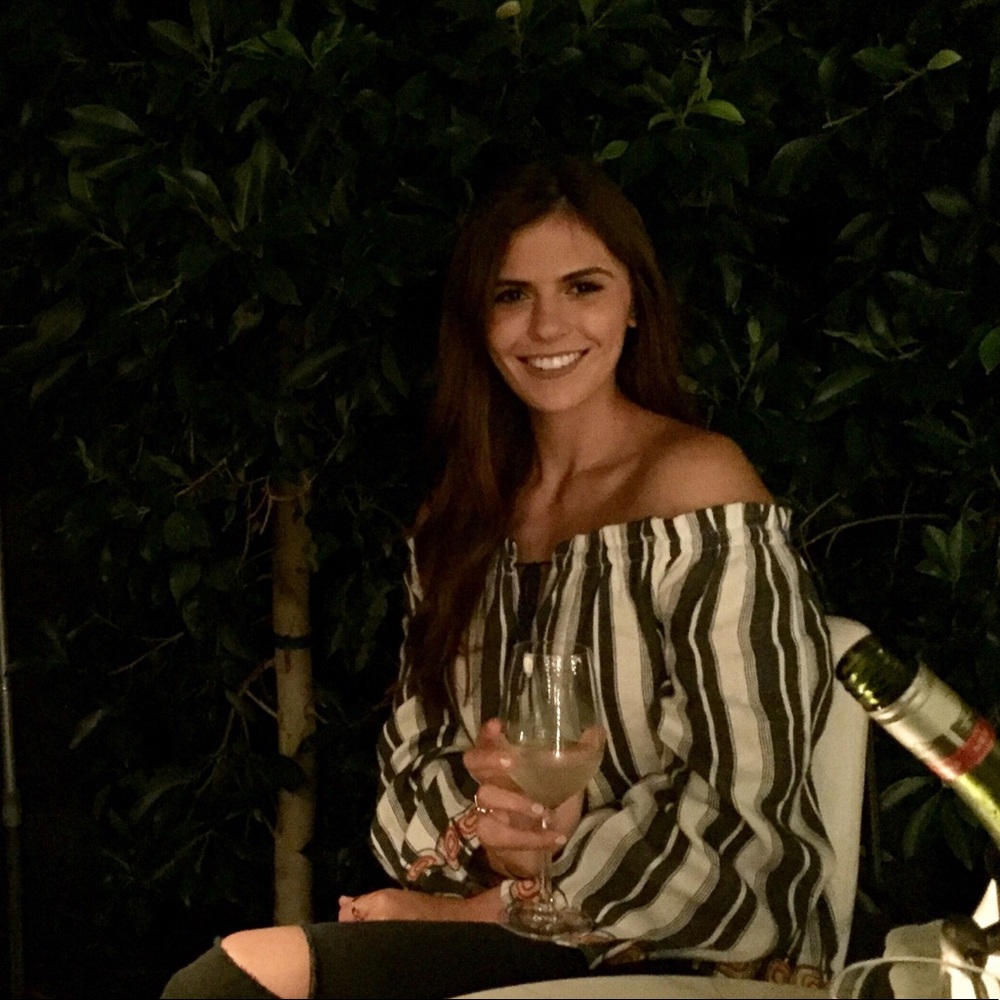 Meet your Posher, Demi