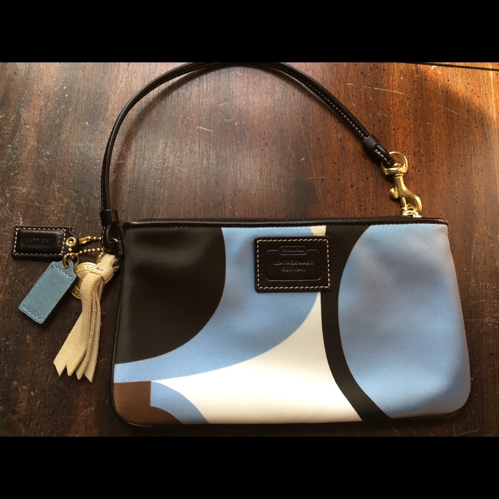 New with tags Coach wristlet
