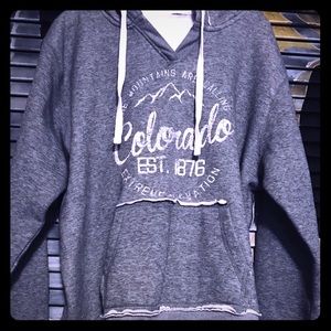 BNWT 🎄 Colorado Hooded Sweatshirt