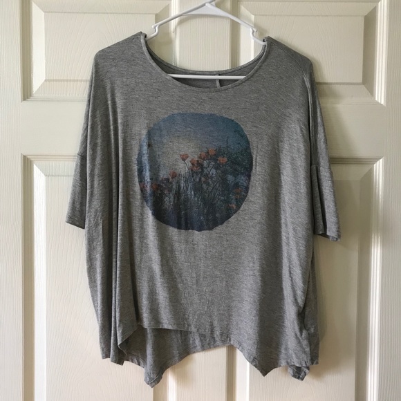 grey top - Picture 1 of 1