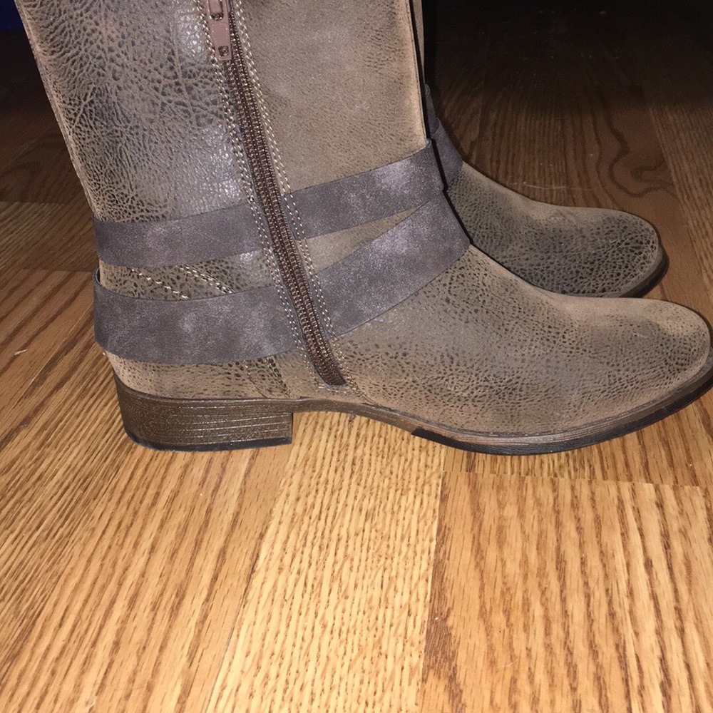 Brown women's boots - Picture 3 of 4