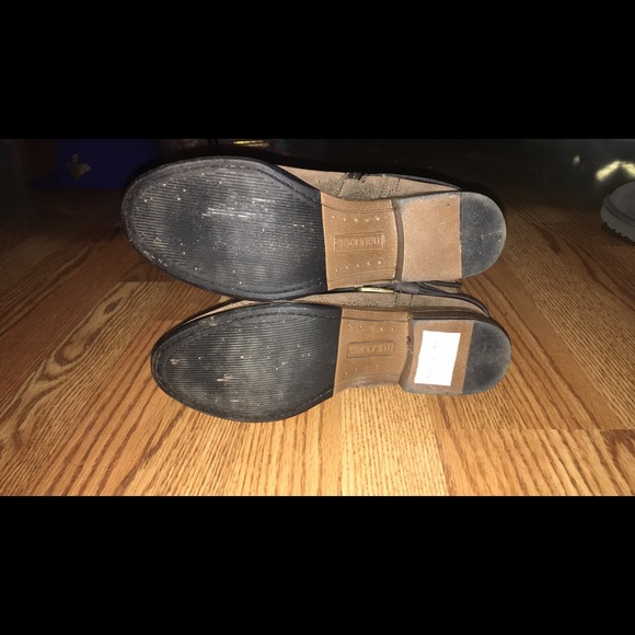 Brown women's boots - Picture 2 of 4