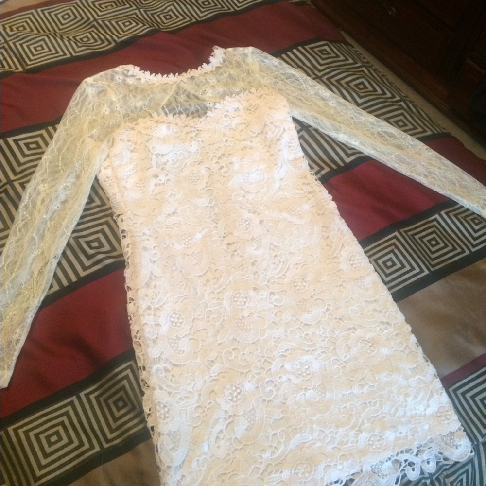 Adorable lace ivory white mini dress!