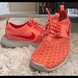 Nike Juvenate Size 10