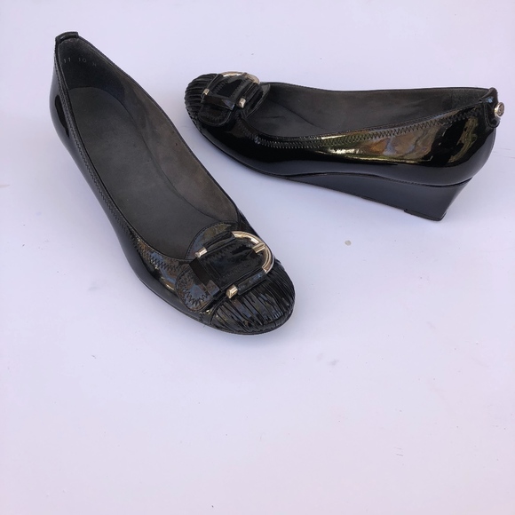 Stuart Weitzman Shoes - Stuart Weitzman Black Patent Leather Shoes 10N