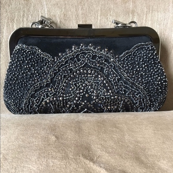 ⭐️ Gucci beaded clutch - Picture 3 of 8