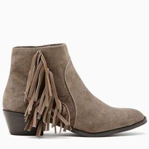Shoe Cult by Nasty Gal- Barletta Fringe boot