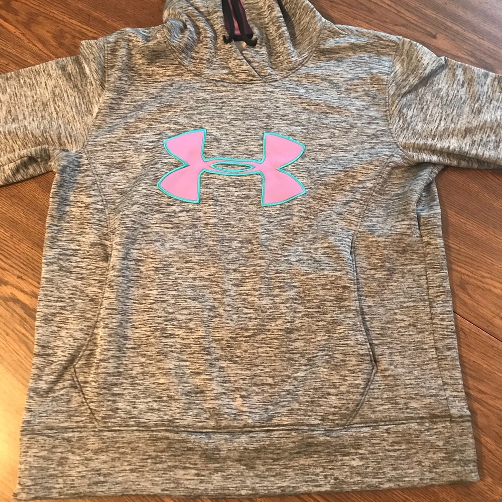 Semi-fitted cold gear under Armour sweatshirt