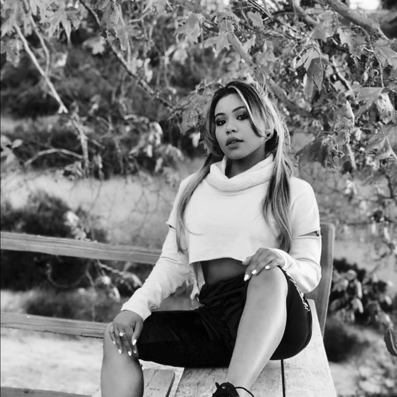 BLUEMEAWAY CROPSWEATER - Picture 3 of 4