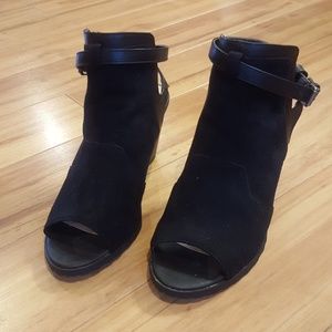 Open-toed booties