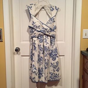 Jessica Simpson dress