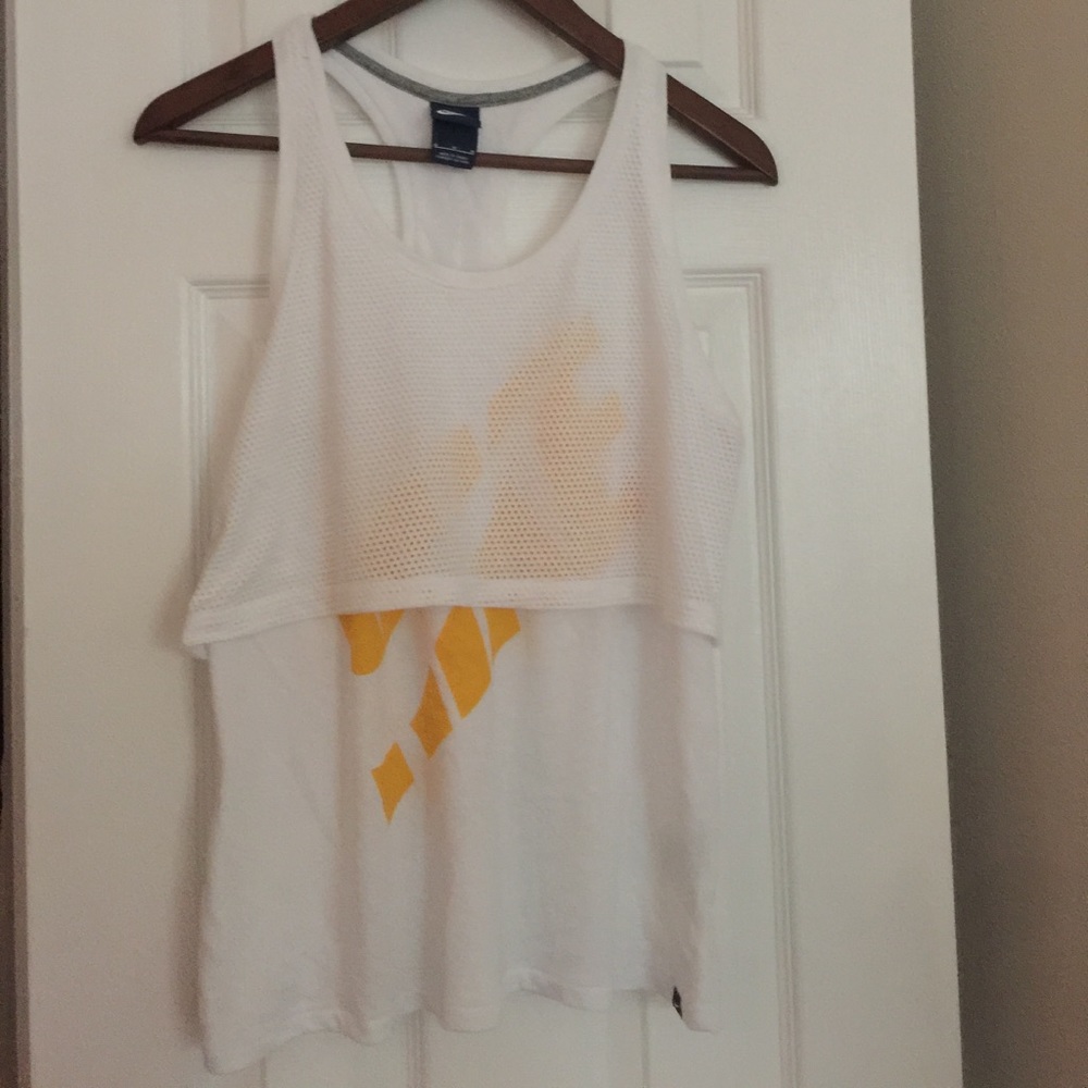 Nike top