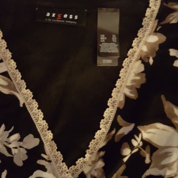 Top - Picture 2 of 4