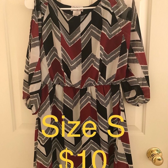 Dresses barely worn/ brand new - Picture 7 of 8