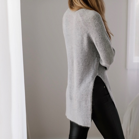🔃Gramercy Soft Fuzzy Turtleneck - Picture 4 of 8