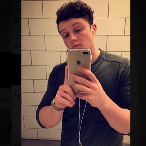 Meet your Posher, Alex