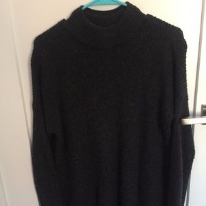 American Eagle Sweater!