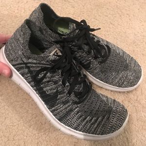 Black/ gray Free Rn Flyknit