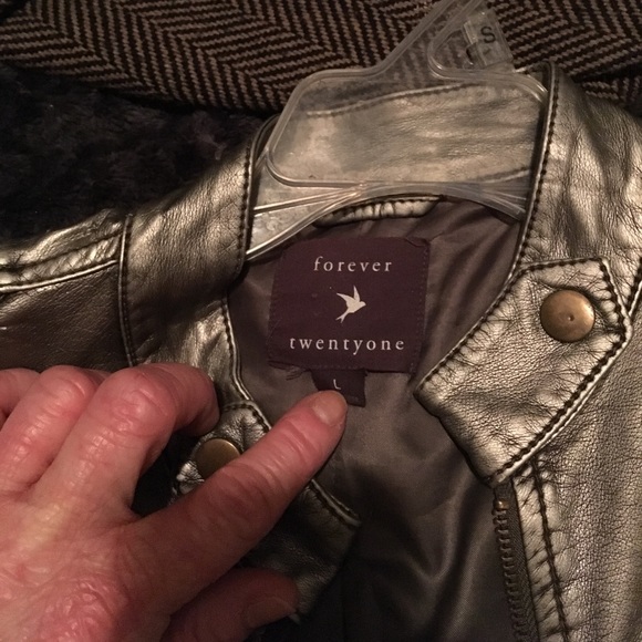 Jacket - Picture 2 of 6