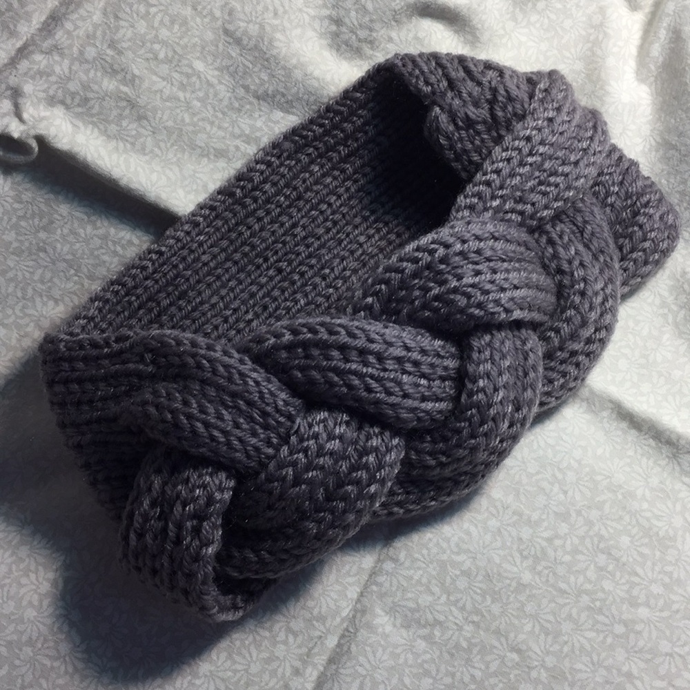 Gray Knit Headband - Picture 2 of 4