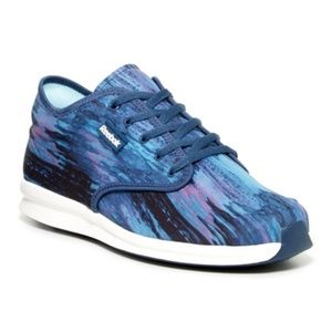 Reebok Skyscape Chase Walking Shoes"