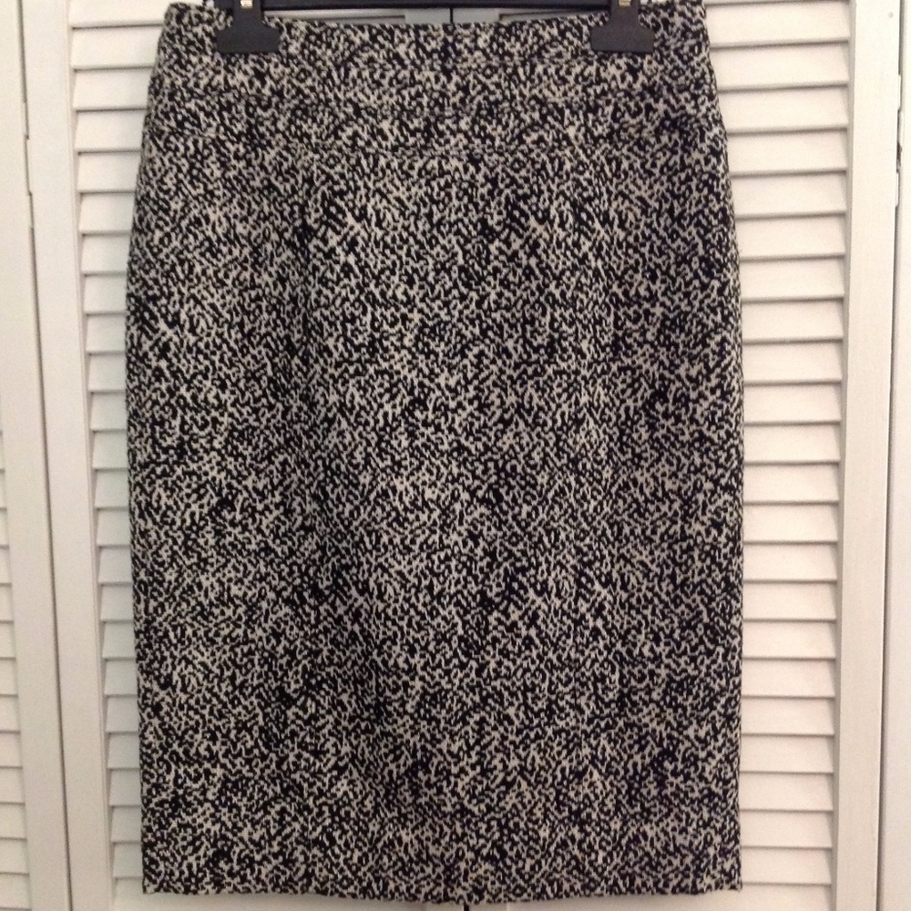 WHBM Black & White Wool blend Skirt