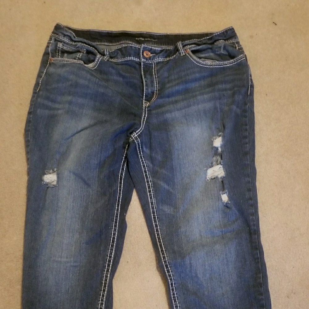 Maurice's Plus Sz Boyfriend Jeans Sz 22