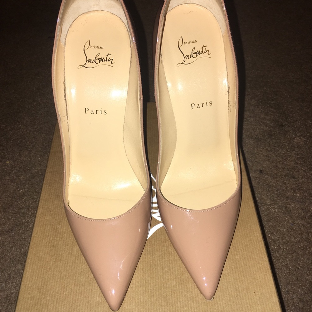 Christian Louboutin So Kate Nude