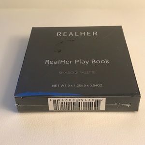 RealHer Play Book Eyeshadow palette