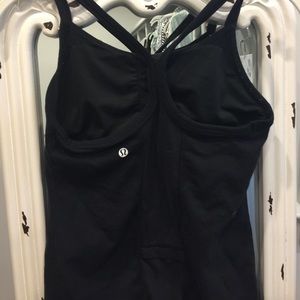 Black lululemon tank