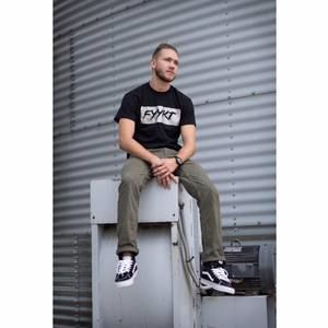 Meet your Posher, Jamie