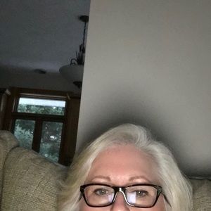 Meet your Posher, Suzanne