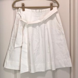 BCBG MaxAzria white pleated skirt size 4