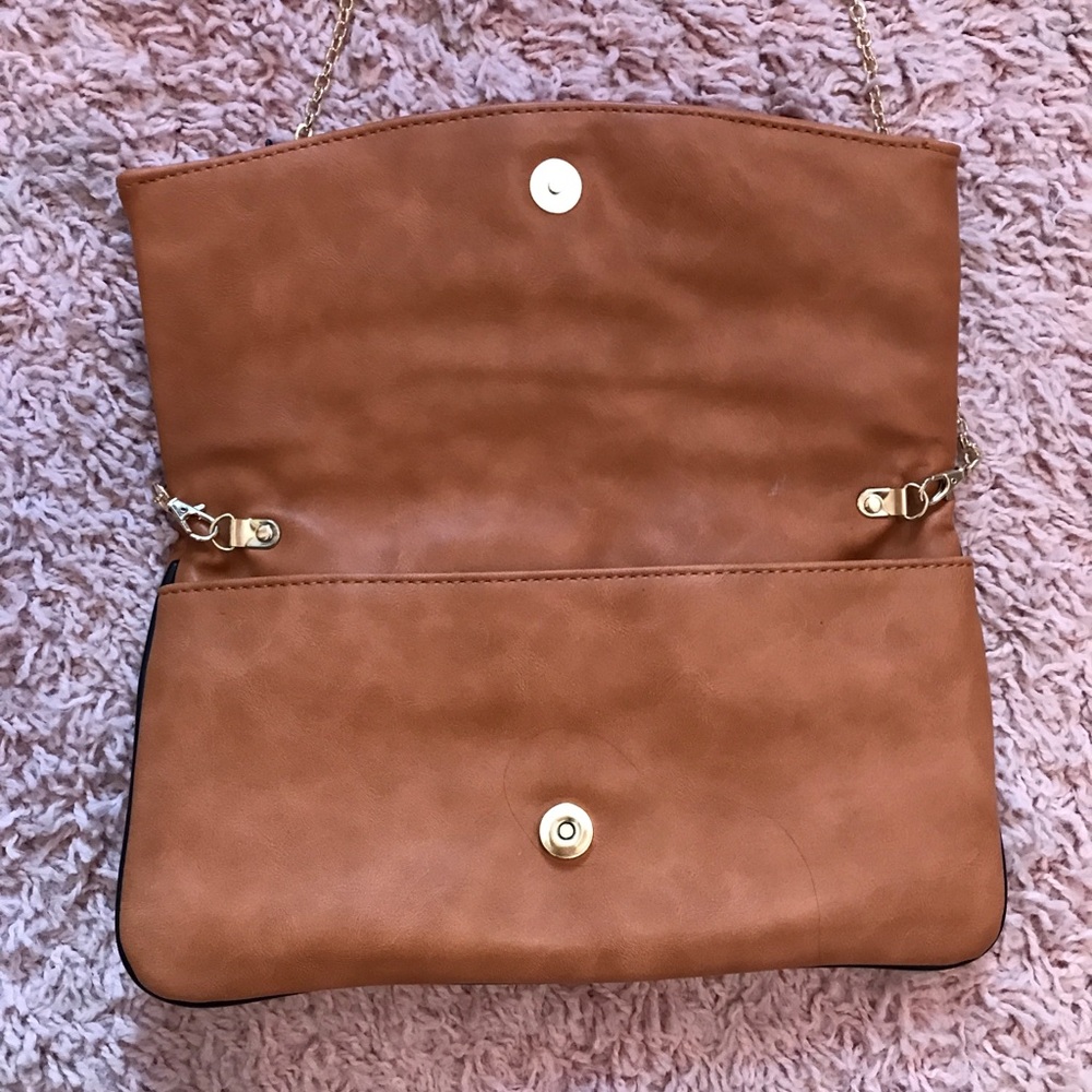 Leopard lined clutch with gold chain - Picture 5 of 8