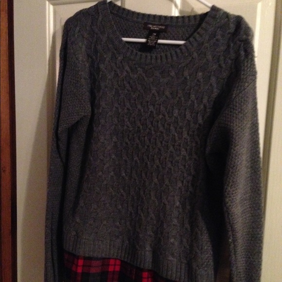 Sweaters - Very Cute Sweater With Plaid at the bottom Size PM