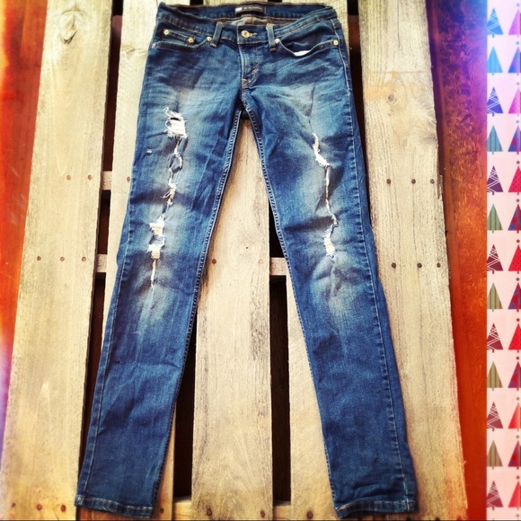 💋Sexy-Distressed-Stretchy-Skinny-Levi’s 💋 - Picture 1 of 2