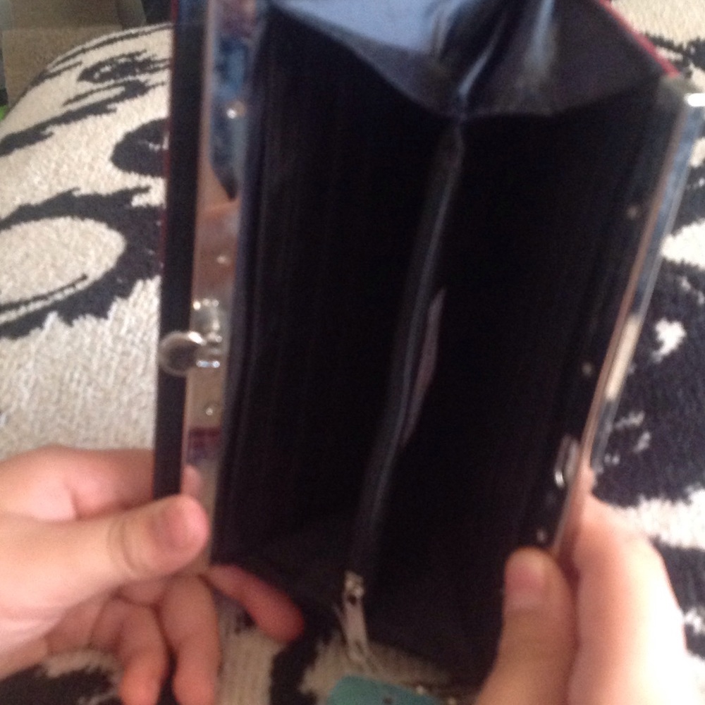 Wristlet - Picture 3 of 5