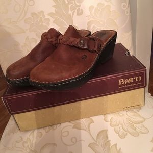 Born Colonnade women’s clogs