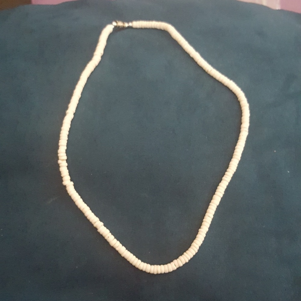White Shell necklace
